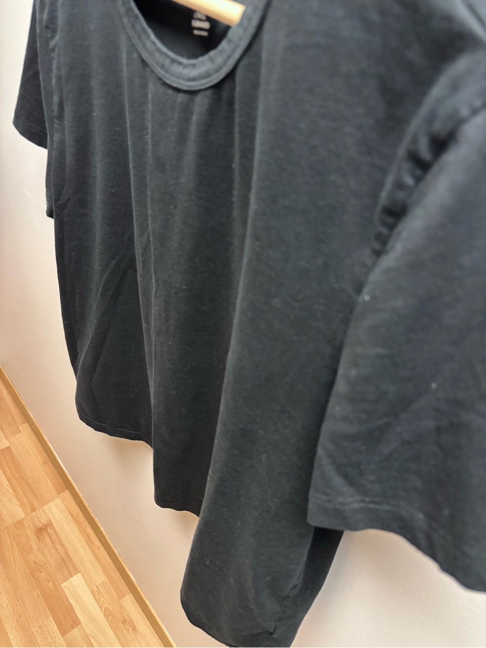 (3 for $30) GAP Black Organic Cotton Crewneck Tee - Picture 6 of 6